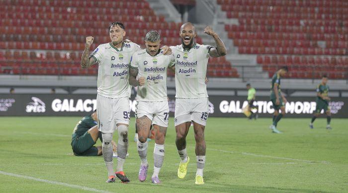FULL TIME: Persib Bandung Sudah Unggul 3-2 atas Persita Tangerang pada Menit Ke-90 tapi . . .