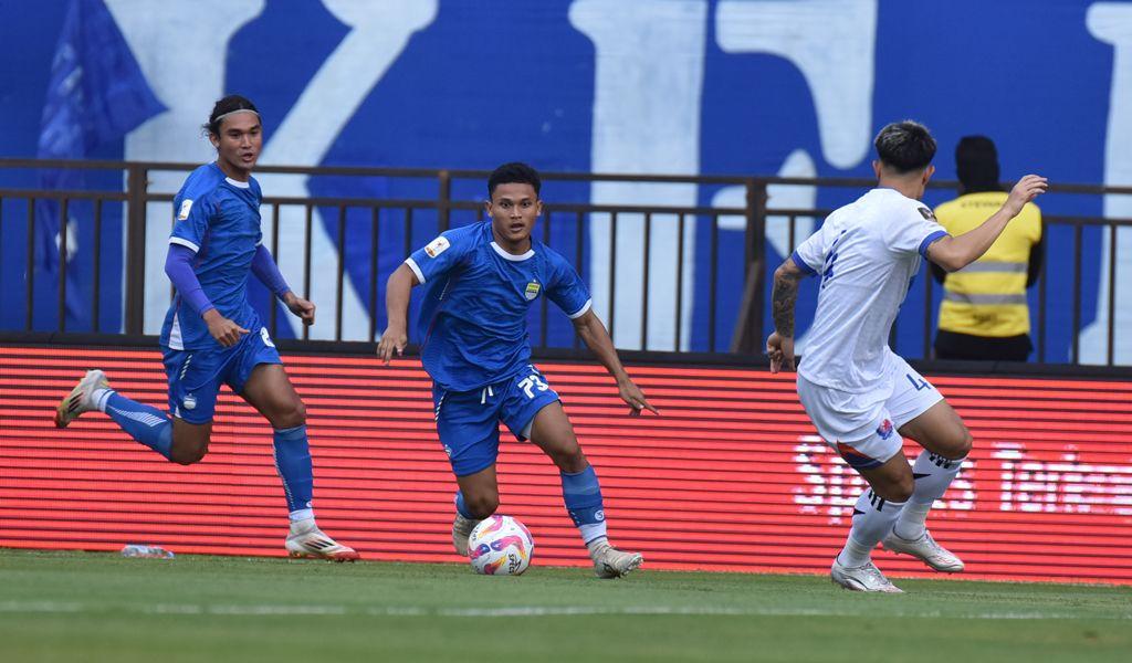 Sosok Pemain Muda Persib Bandung Berpeluang Debut Selanjutnya, Bojan Hodak: Kalau Bekerja Keras