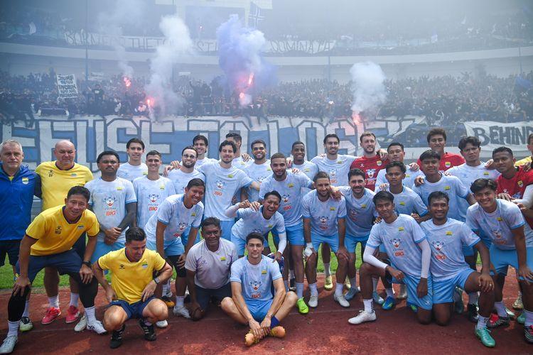 Persib-Bandung-mendapatkan-suntikan-semangat-dari-Bobotoh-u.jpg
