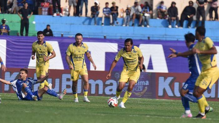 Prediksi Susunan Pemain Persib vs Persebaya: Thom Haye dan Eliano Reijnders Berpeluang Debut