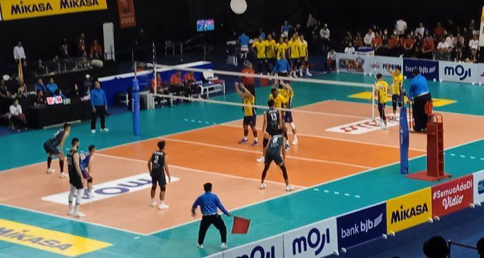 Pertandingan-Jakarta-BNI-46-vs-Jakarta-STIN-BIN-di-GOR-Indoor-Jalak-Harupat.jpg