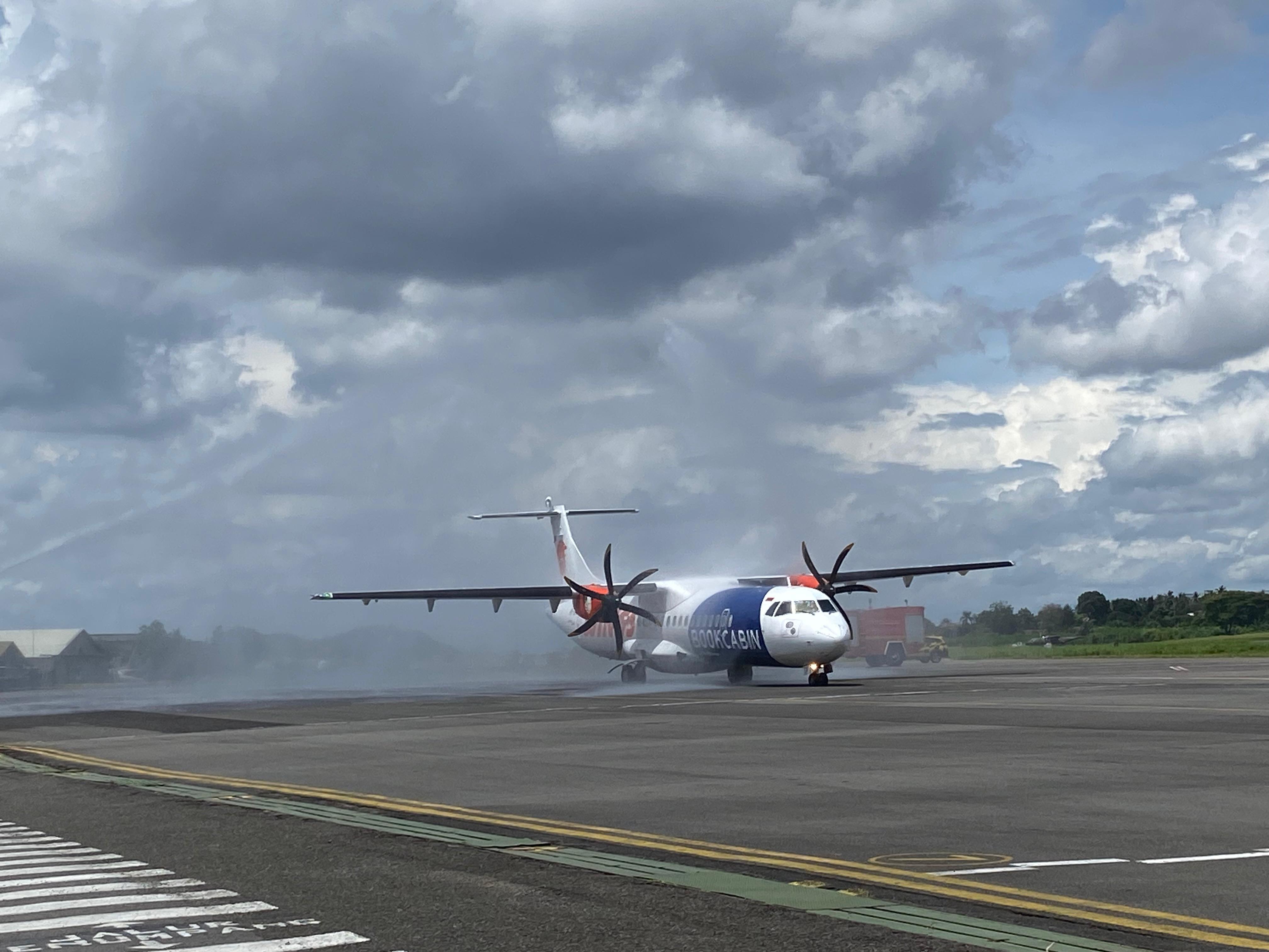 Pesawat-Wings-Airlines-saat-terbang-dari-B.jpg