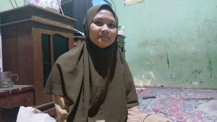 Pipit-Pitriani-adik-dari-almarhum-Agus-Sopian.jpg