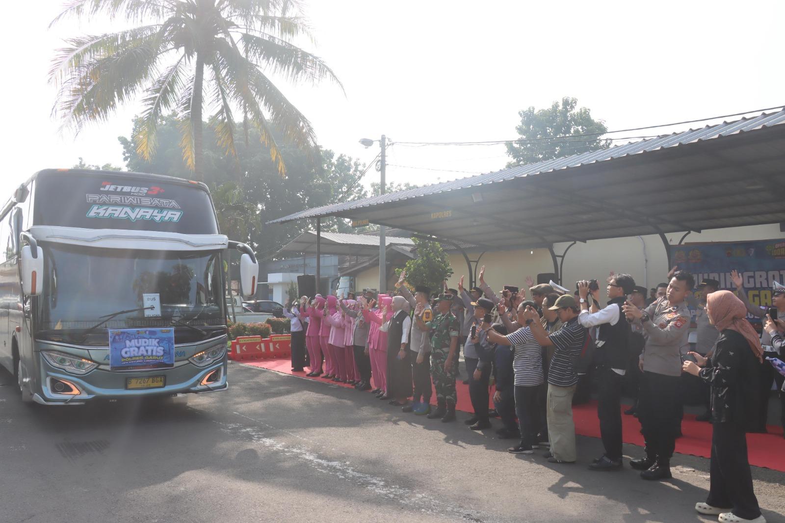 Pemkab Garut Siapkan Tiket Arus Balik Lebaran 2026 Gratis ke 3 Kota Tujuan, Berikut Cara Daftarnya
