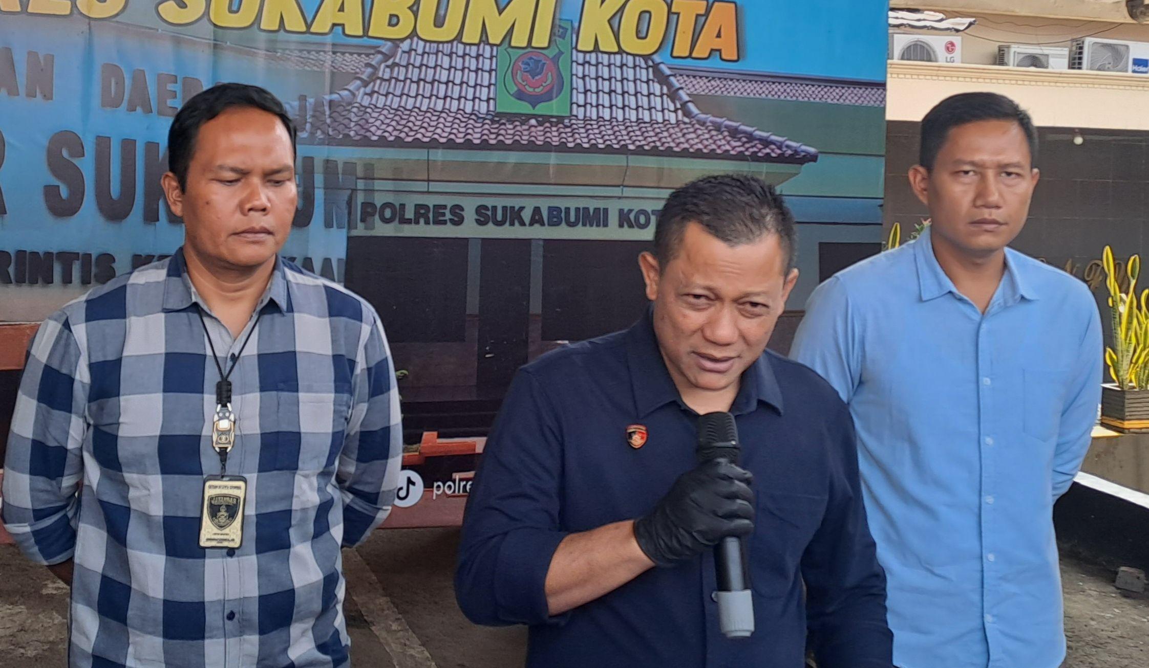 Posisi-ditengah-Kasat-Reskrim-Polres-Sukabumi-Kota-AKP-Bagus-Panuntun.jpg