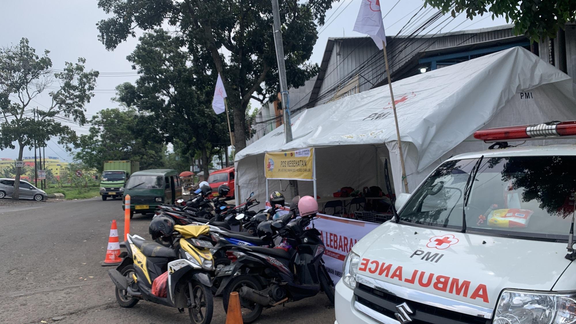 Posko-Pelayanan-Kesehatan-PMI-Cianjur-da.jpg