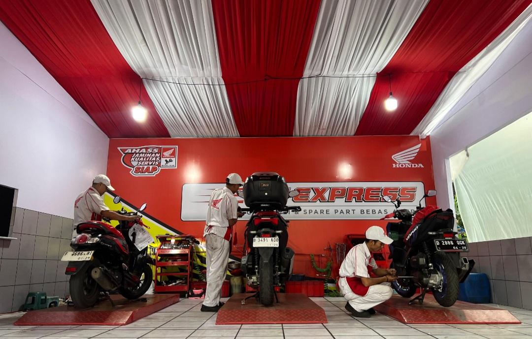 Posko-mudik-Bale-Santai-Honda-di-jalur-mudik.jpg