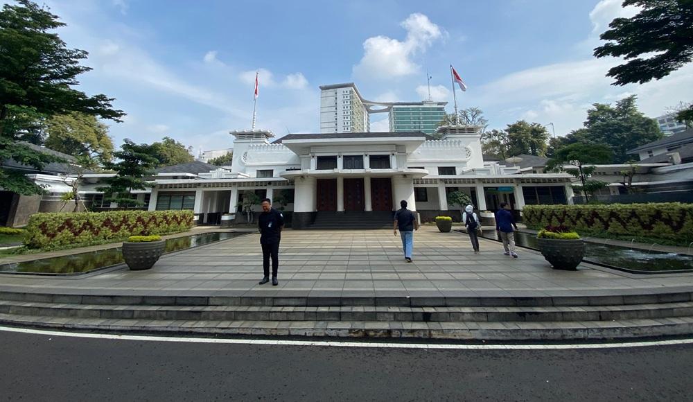 Potret-Balai-Kota-Bandung.jpg