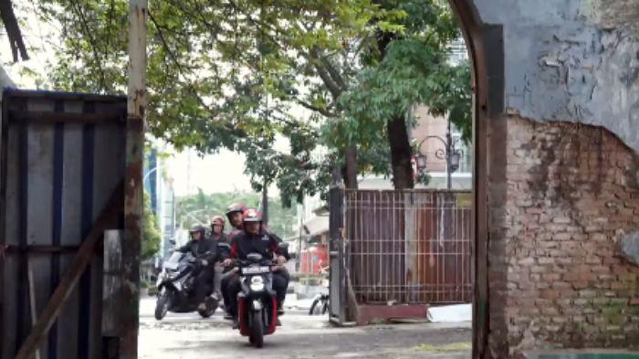 Preman-Pensiun-9-2732025.jpg