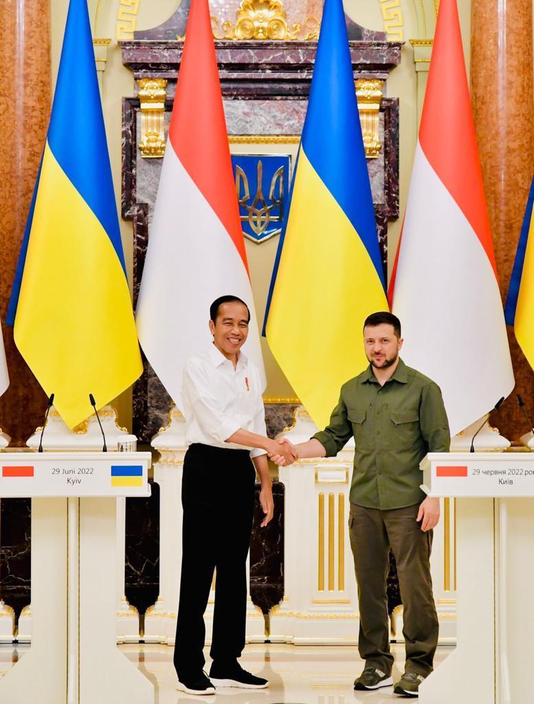 Presiden-Jokowi-dan-Presiden-Zelenskyy.jpg