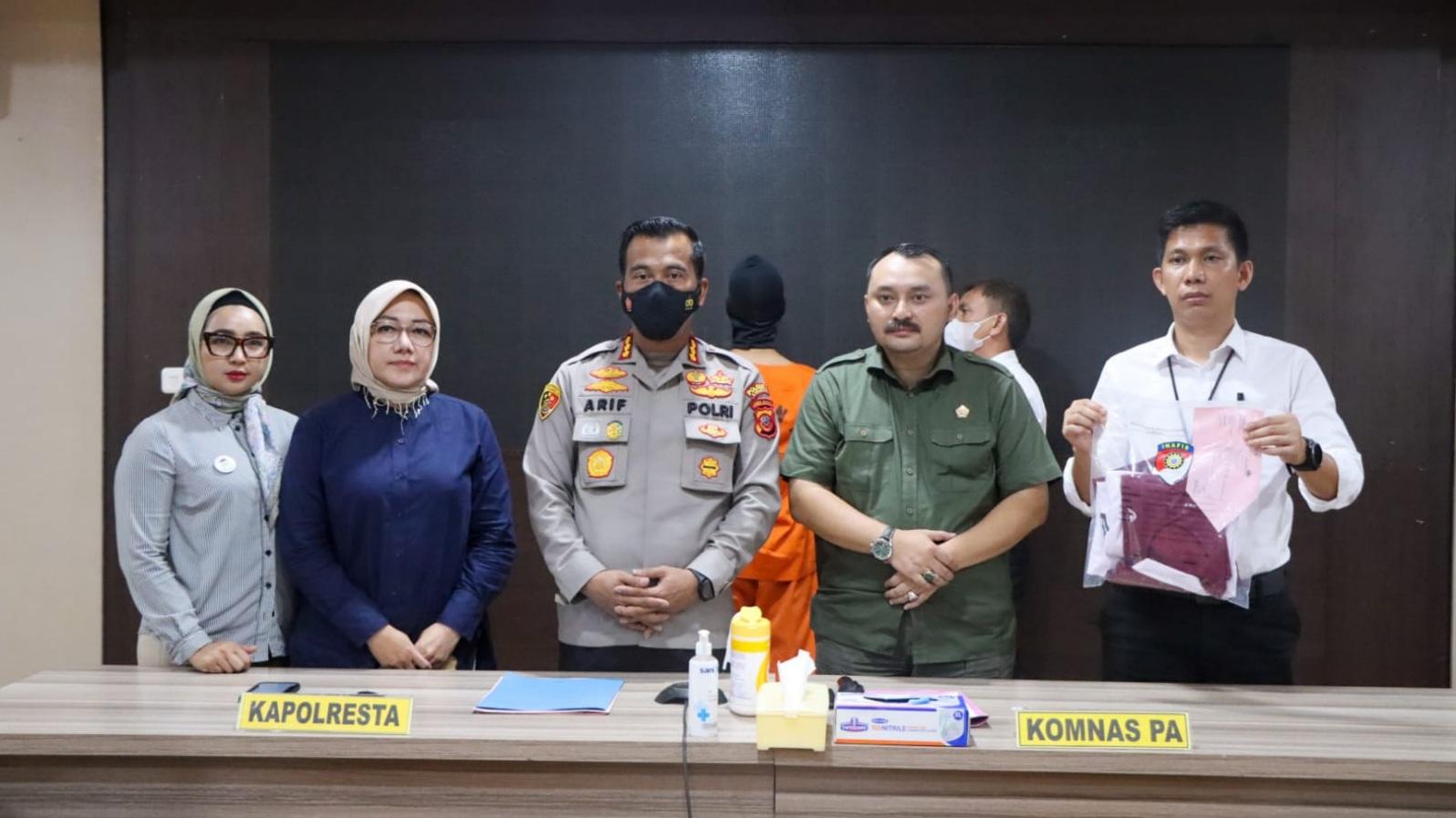 Preskon-Polisi-Rudapaksa-Anak-Sambung.jpg