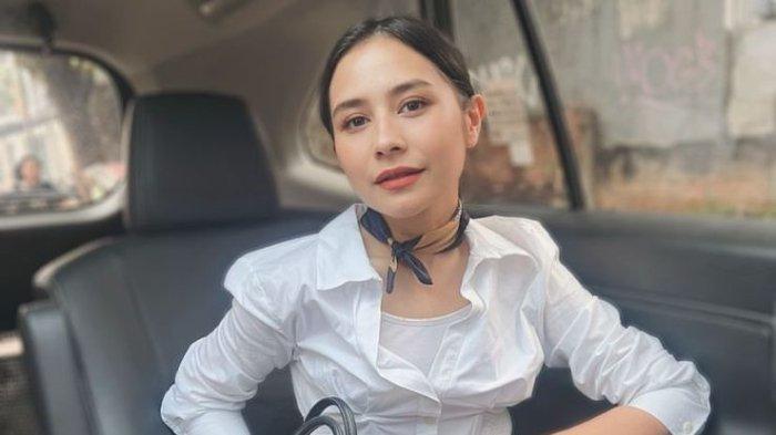 Prilly-Latuconsina-ungkap-kebiasaannya-yang-dianggap-aneh-suka-berkirim-surat.jpg