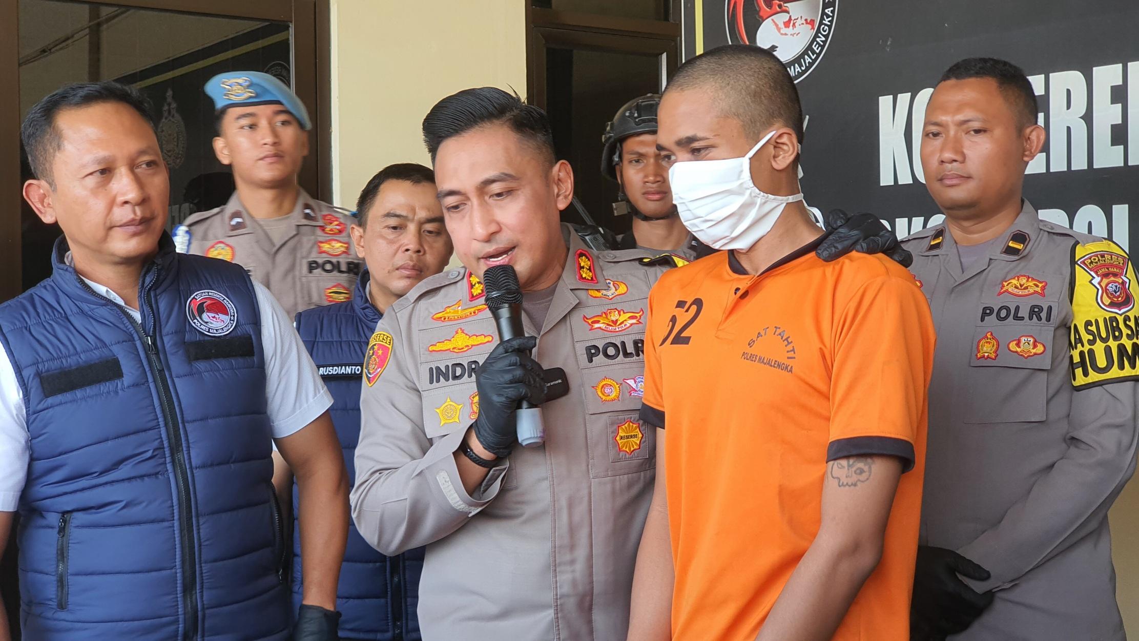RAA-mengaku-digaji-Rp-15-juta-perbulan-untuk-meracik-pinaka.jpg