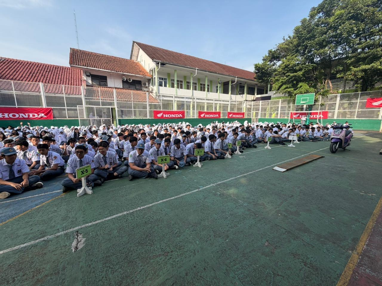 Rangkaian-Roadshow-Honda-Safety-Generation-2026-di-SMAN-12-Bandung.jpg