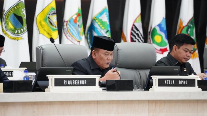 Rapat-Paripurna-DPRD-Jawa-Barat-Bahas-Pandangan-Umum-Fraksi-Fraksi-atas-Ranperda.jpg