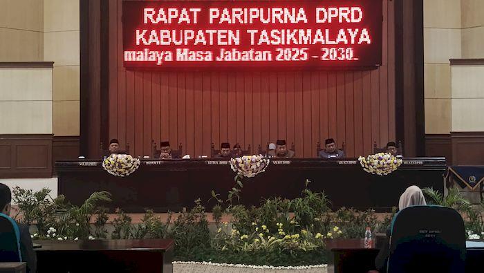 Rapat-paripurna-penyampaian-pidato-Bupati-dan-Wakil-Bupati-Tasikmalaya-Cecep-1111.jpg