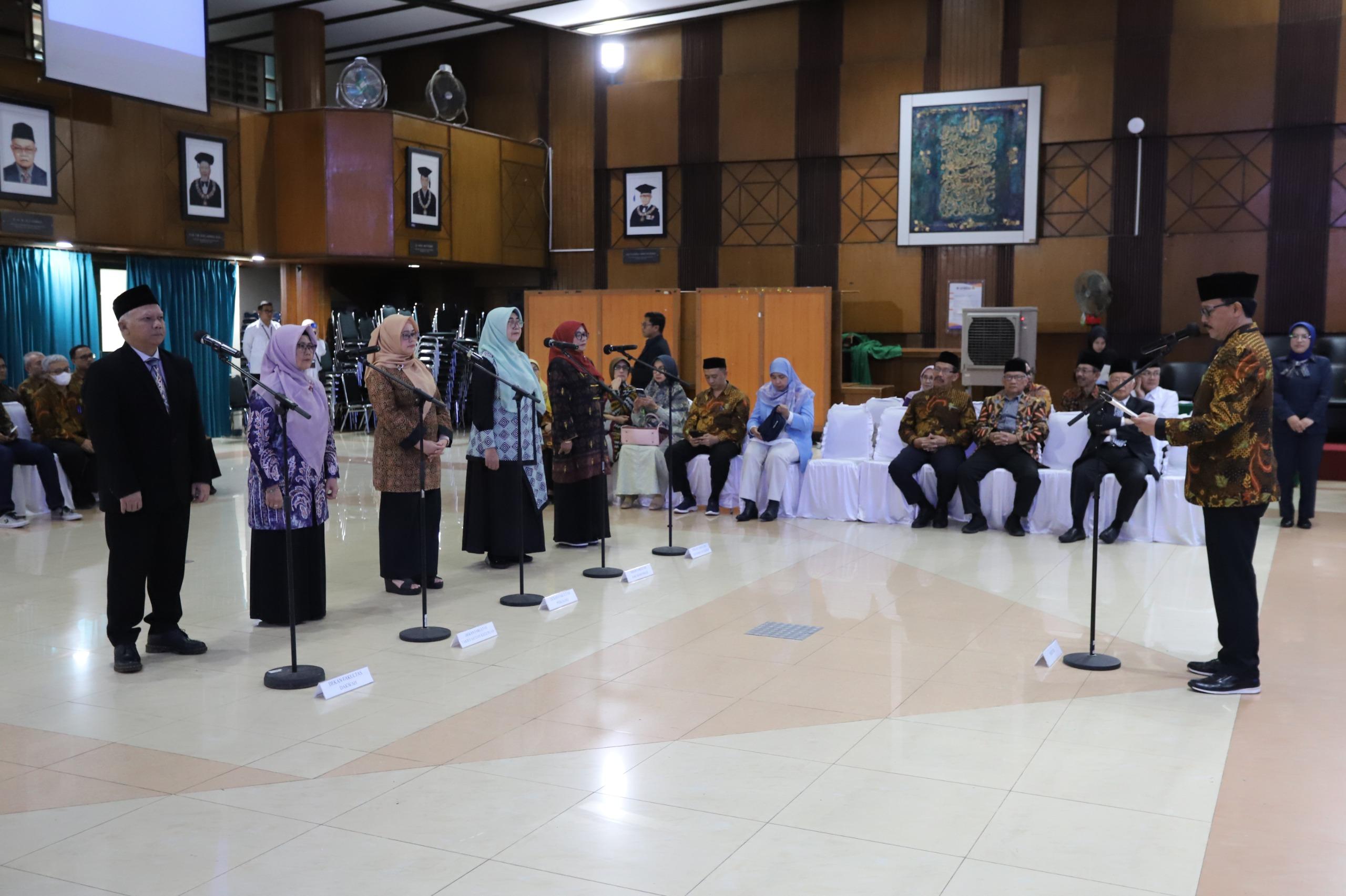 Rektor-Universitas-Islam-Bandung-Unisba-Prof-A-Harits-Numan-m.jpg