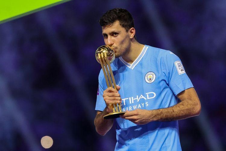 Rodri-gelandang-Manchester-City-meraih-penghargaan-Golden-Ball-Piala-Dunia-Klub-2023.jpg