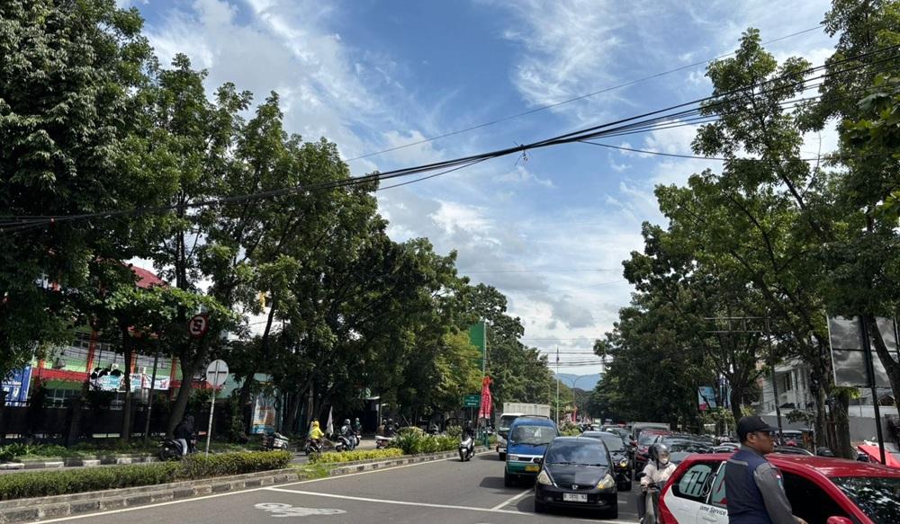 Ruas-Jalan-Buah-Batu-Kota-Bandung-Kamis-18122025.jpg