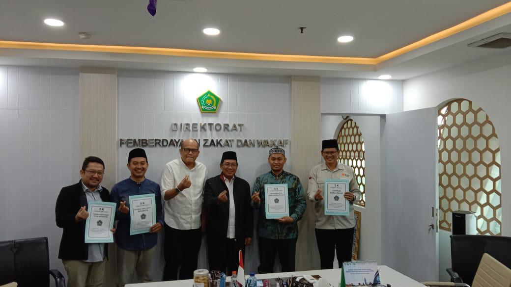 Rumah-Zakat-secara-resmi-menerima-Surat-Keputusan-SK-Perpanjangan-Izin-Operasional.jpg