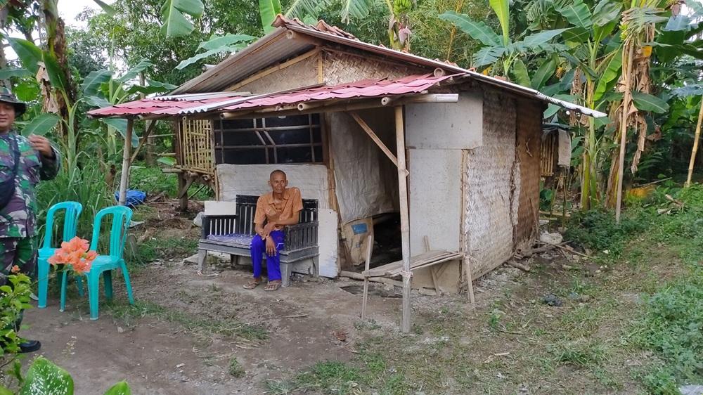 Rumah-tak-layak-huni-milik-Karda-62-di-Kabupaten-Cirebon.jpg