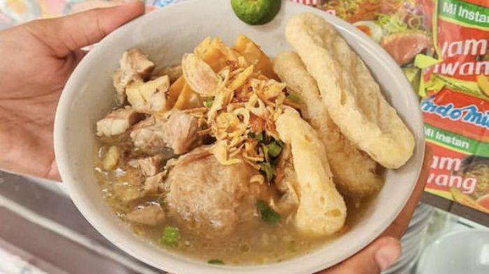 SAJIAN-cuanki-yang-berisi-bakso-dan-siomay-bisa-Anda-Bandung.jpg