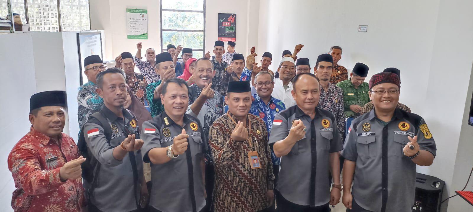 Saat-sosialisasi-Tim-Saber-Pungli-Pangandaran-di-kantor-Kemenag-Kabupaten-Pangandaran.jpg