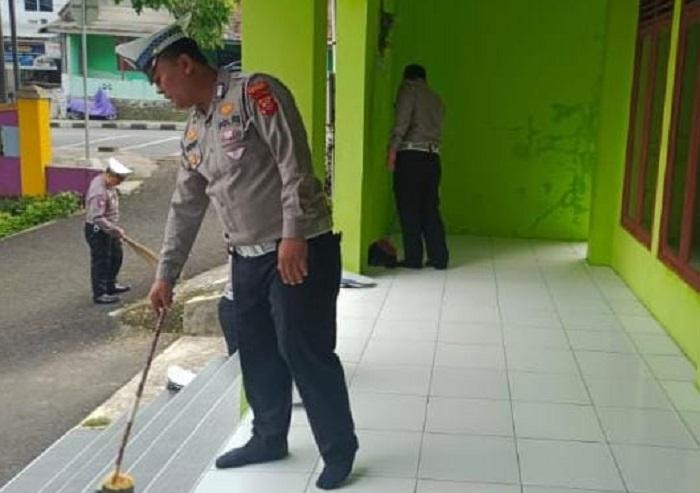 Satlantas-Polres-Ciamis-Beberesih-Masjid.jpg