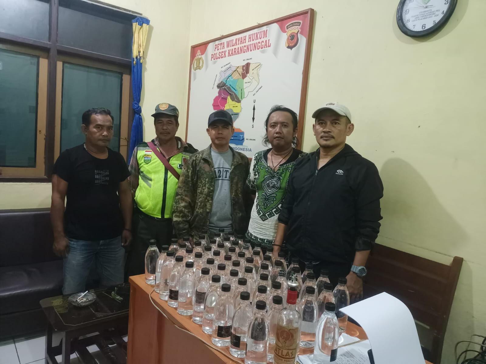 Satpol-pp-Tasik-sita-arak-bali.jpg