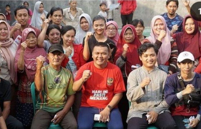 Sekretaris-PDIP-Subang-Niko-Rinaldo-bersama-par-pendukungnya.jpg