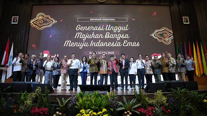 Menkumham Yasonna Bahas Tantangan Menuju Indonesia Emas