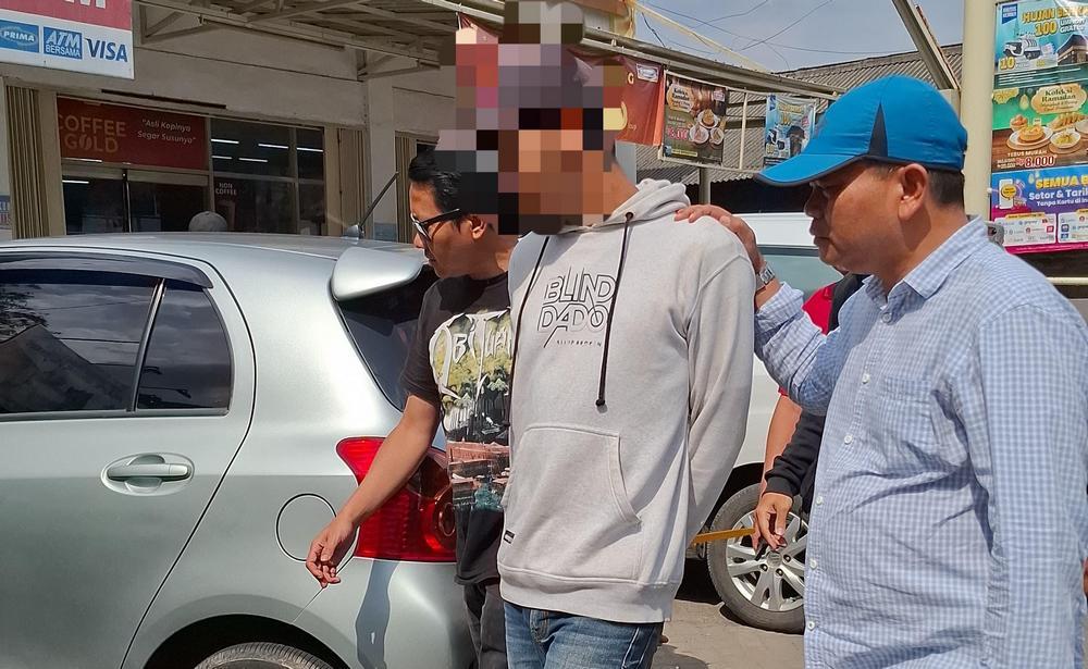 Seorang-pria-berinisial-SF-berhasil-diamankan-Polsek-Bojongsoang.jpg