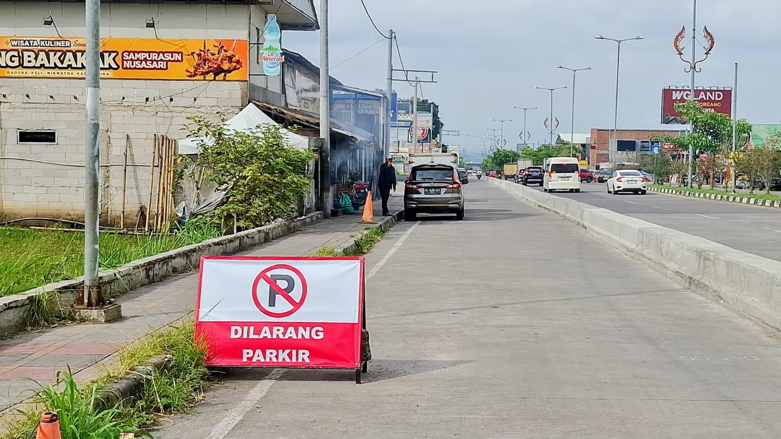 Separator-Jalan-di-Soreang-Bandung.jpg