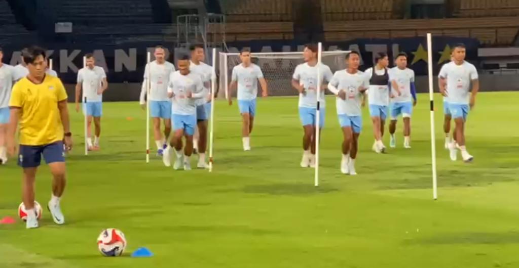 Kabar Baik, Julio Cesar Terlihat Sudah Gabung Tim dalam Sesi Latihan Penuh Tawa Bahagia