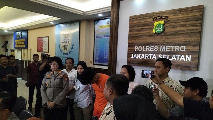 Shane-teman-Mario-Dandy-dalam-konferensi-pers-di-Polres-Metro-Jakarta-Selatan.jpg