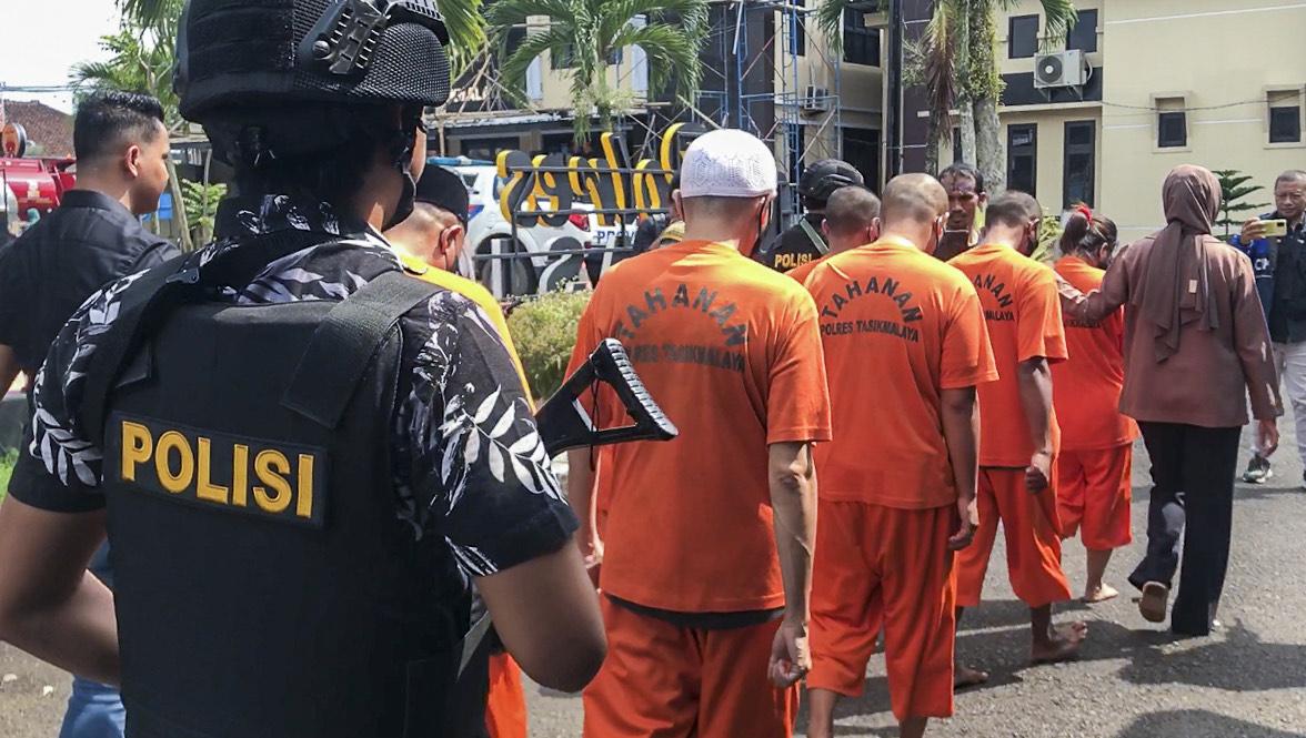 Sindikat-uang-palsu-di-Tasikmalaya-dibekuk-polisi_.jpg