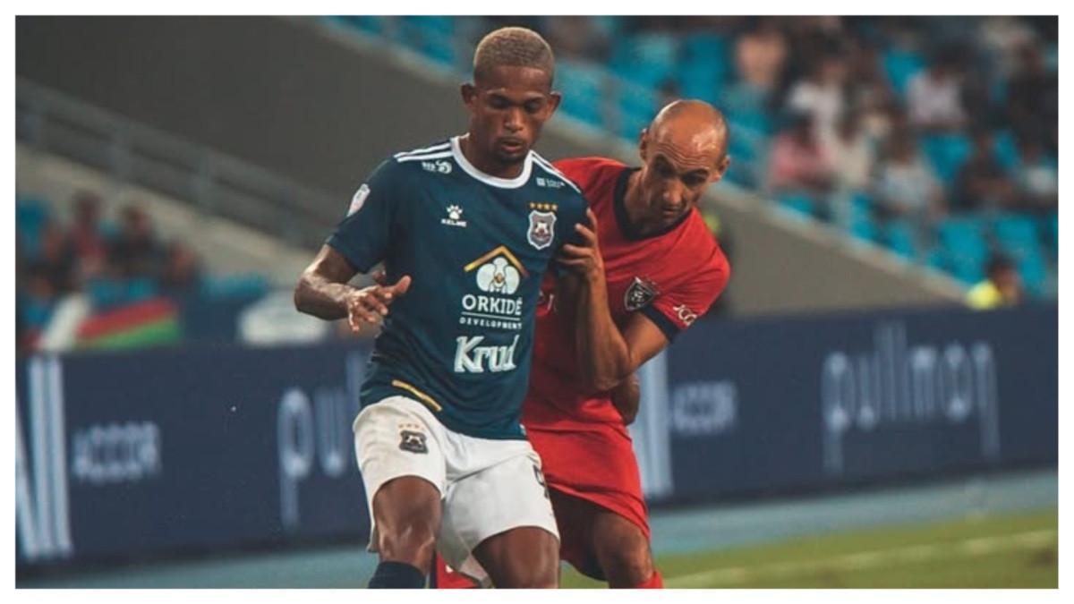 Sosok-Patrick-Robson-santer-done-deal-dengan-Persib-Bandung.jpg