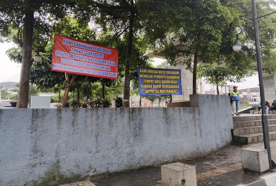 Spanduk-Klaim-Penolakan-Demo-PPPK-Paruh-Waktu-di-sukabumi.jpg