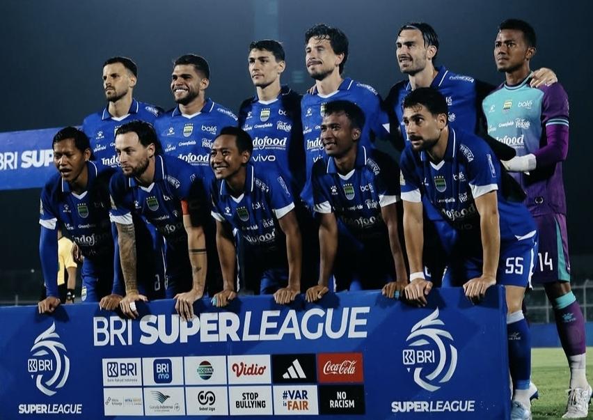 Starting-XI-Persib-saat-hendak-melawan-Bhayangkara-FC.jpg
