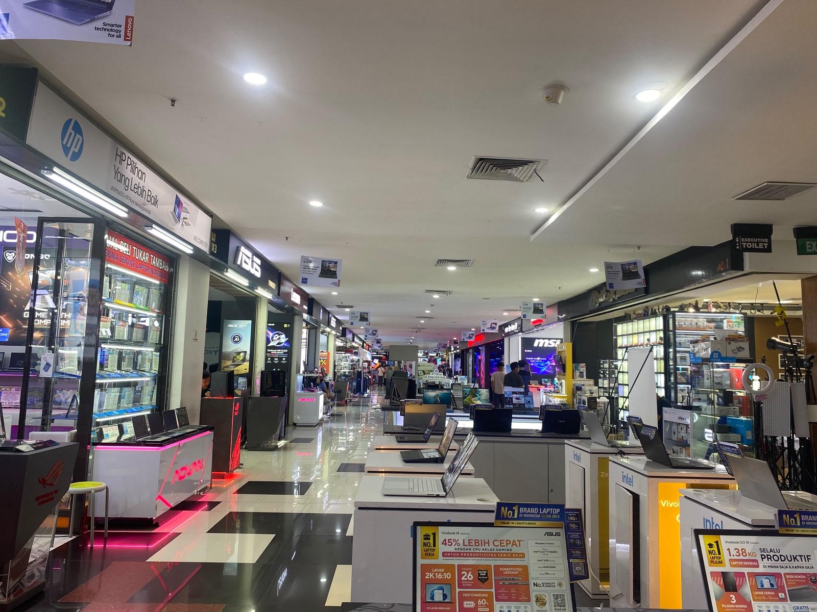 Suasana-BEC-di-Jalan-Purnawarman-Kota-Bandung.jpg