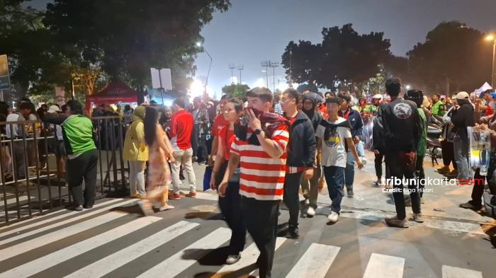 Suasana-GBK-mendadak-memanas-usai-lag-Timnas-U-23-vs-Vietnam.jpg