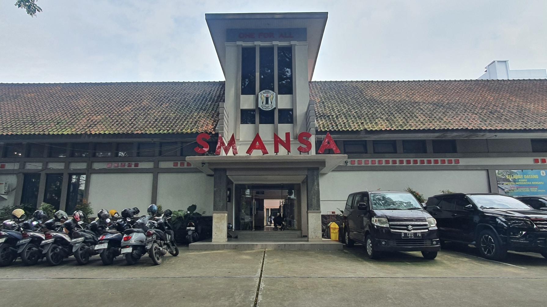 Suasana-SMAN-1-Bandung-111111111111.jpg
