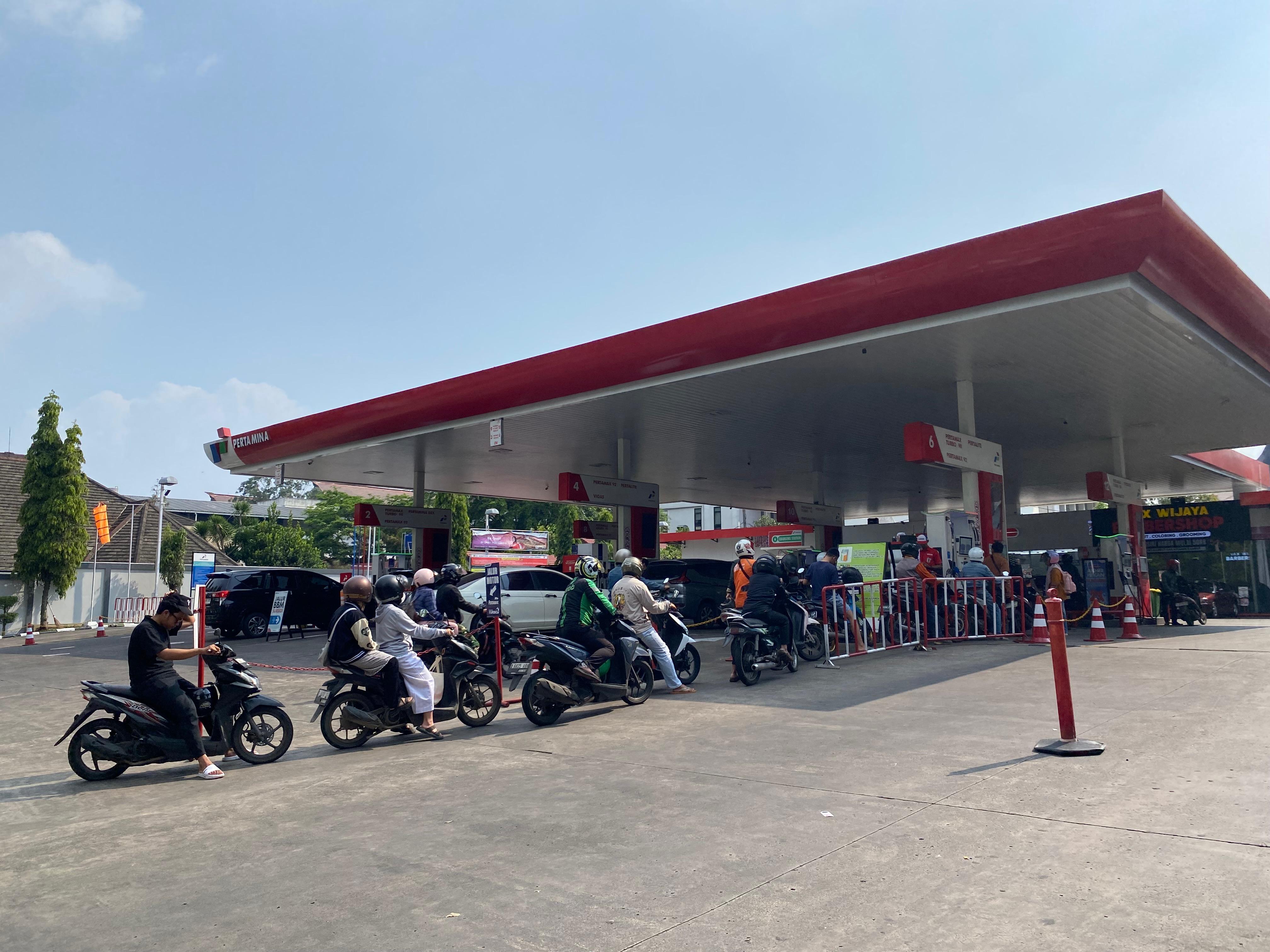 Suasana-di-SPBU-Pertamina-Jalan-Dago-Kota-Bandu.jpg