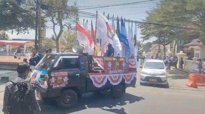 Suasana-konvoi-Kirab-Pemilu-KPU-Kabupaten-Pangandarandi-Parigi-Senin-2102023.jpg