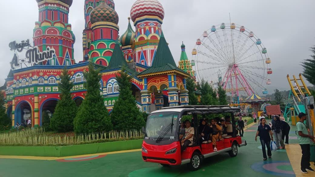 Suasana-libur-Lebaran-2026-di-Jans-Park-Jatinangor-Kabupaten-Sumed.jpg