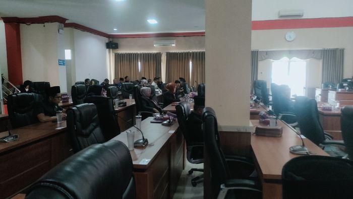 Suasana-rapat-paripurna-DPRD-Kabupaten-Pangandaran.jpg