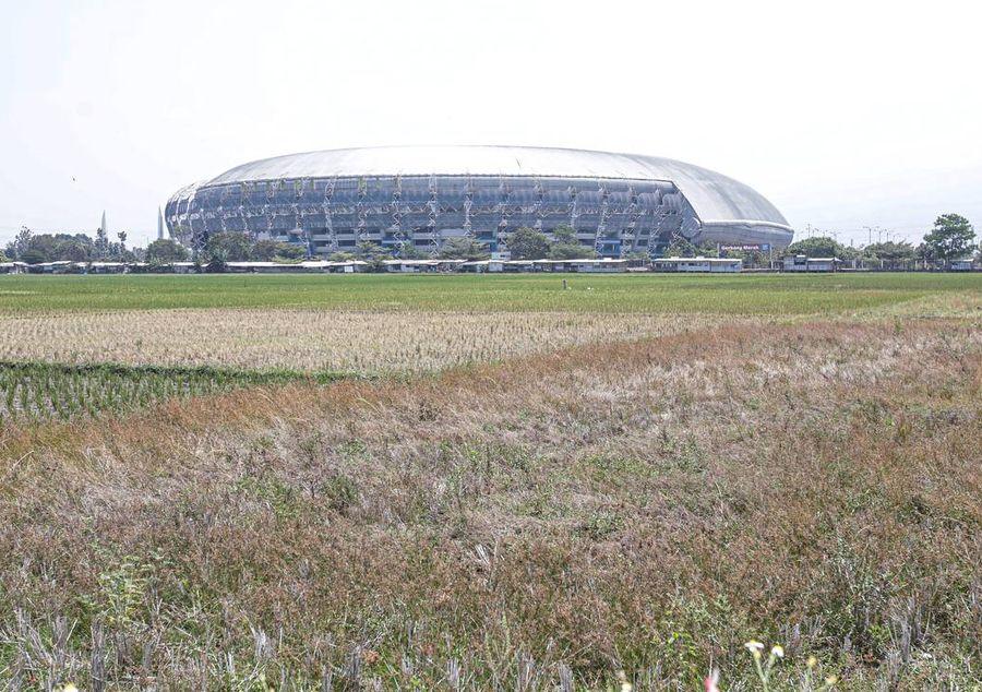 Reaksi Warga soal Rencana Pemkot Bandung Buang Sampah Sementara Dekat Stadion GBLA