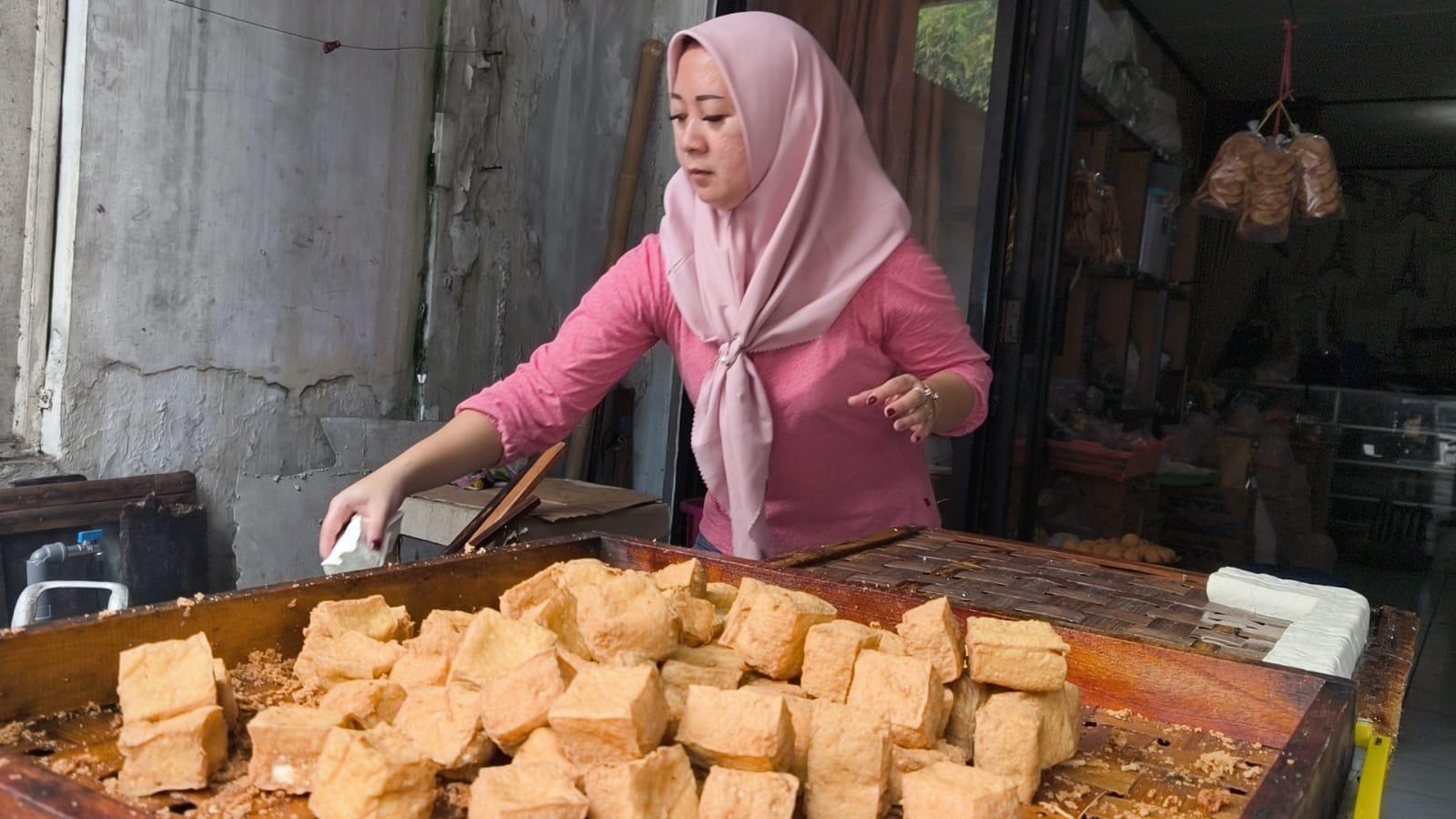 Tahu-susu-dari-Blok-Cikentrungan-Kuningan-menjadi.jpg