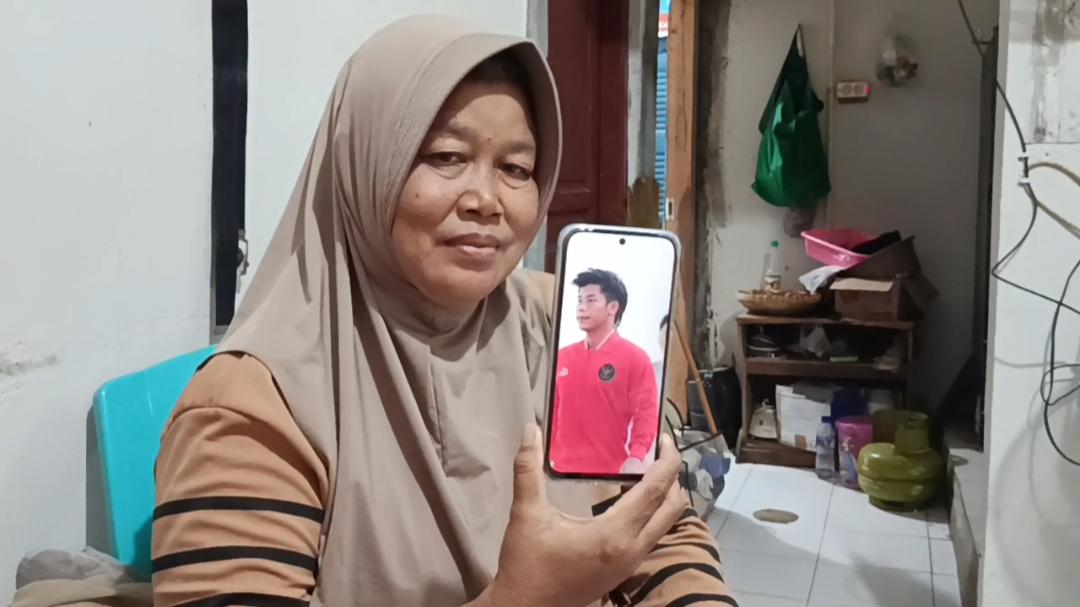 Tamirah-56-ibunda-Yogi-Saputra-pemain-Timnas-Futsal-Indonesia.jpg