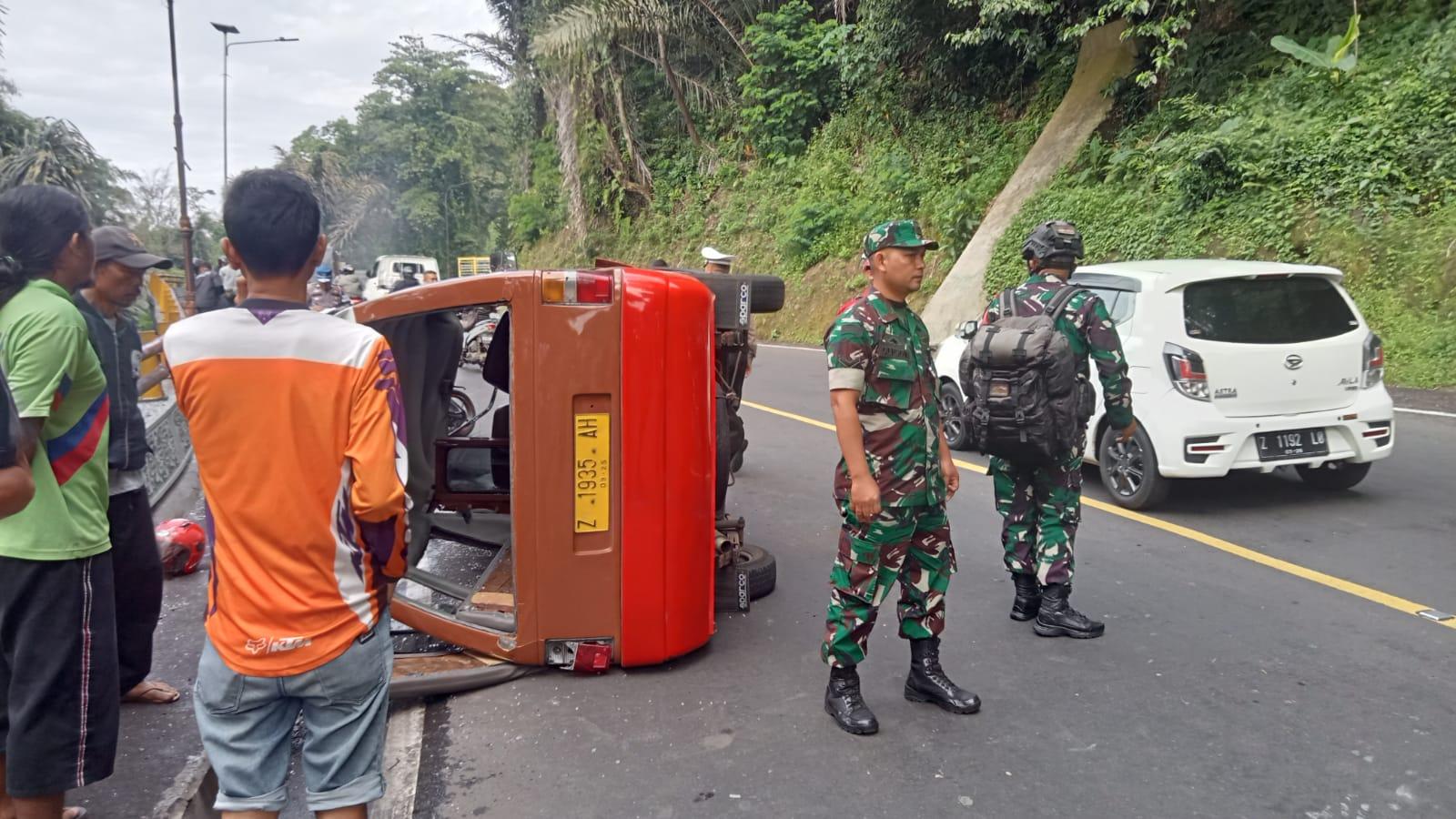 Tiga-kendaraan-terlibat-kecelakaan-lalu-lintas-2.jpg